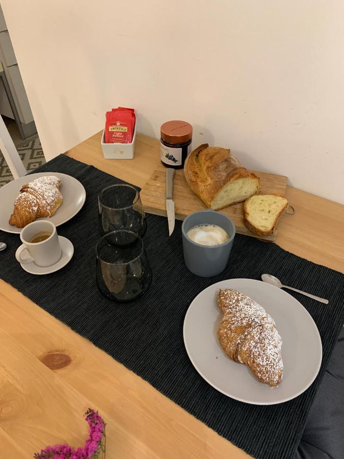 Gale Apartment Болоня Екстериор снимка